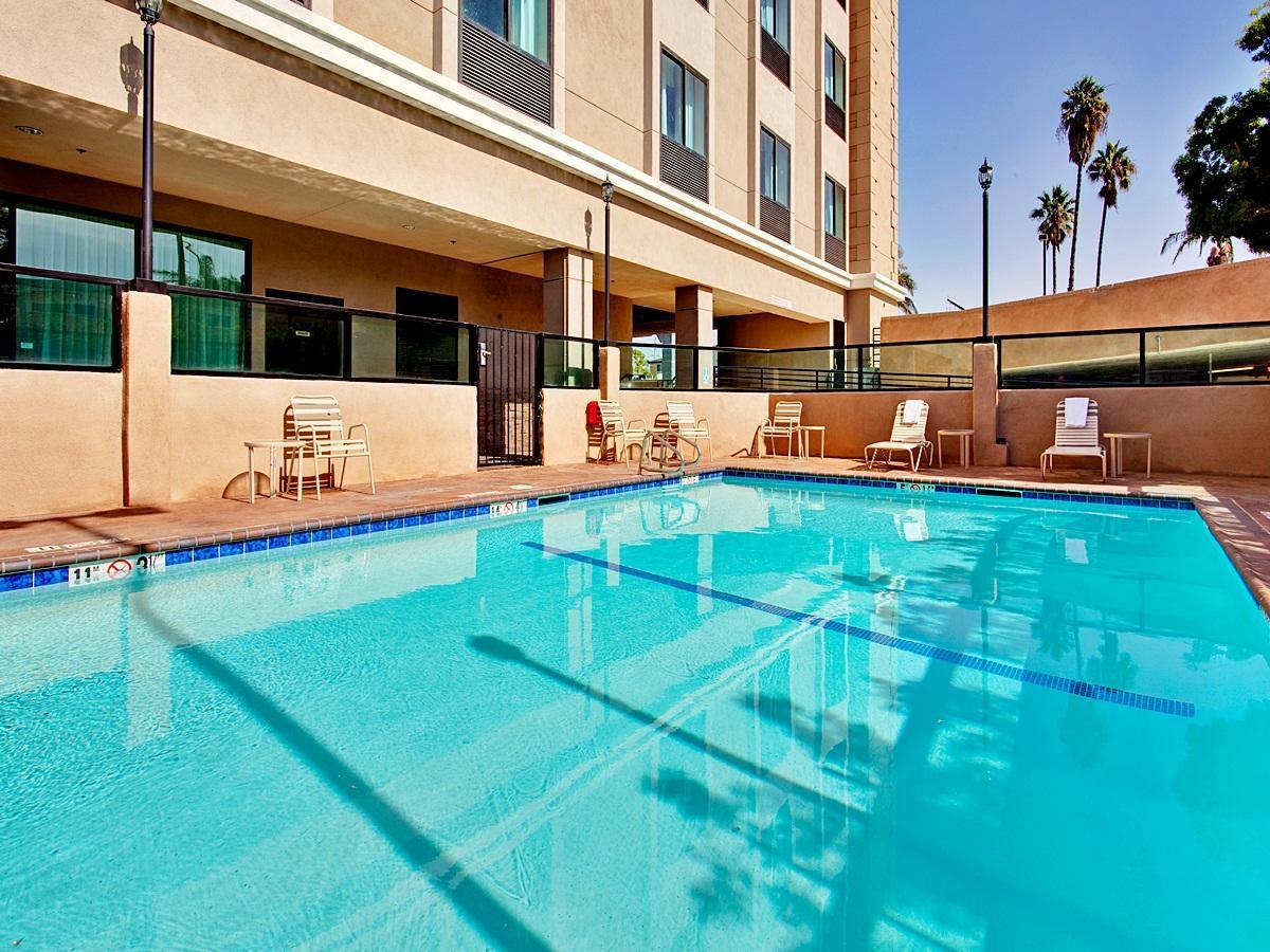 Express Angeles Lax Airport By Ihg 3*